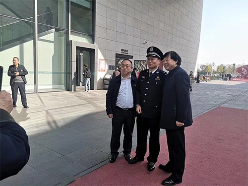 李自健老師合影